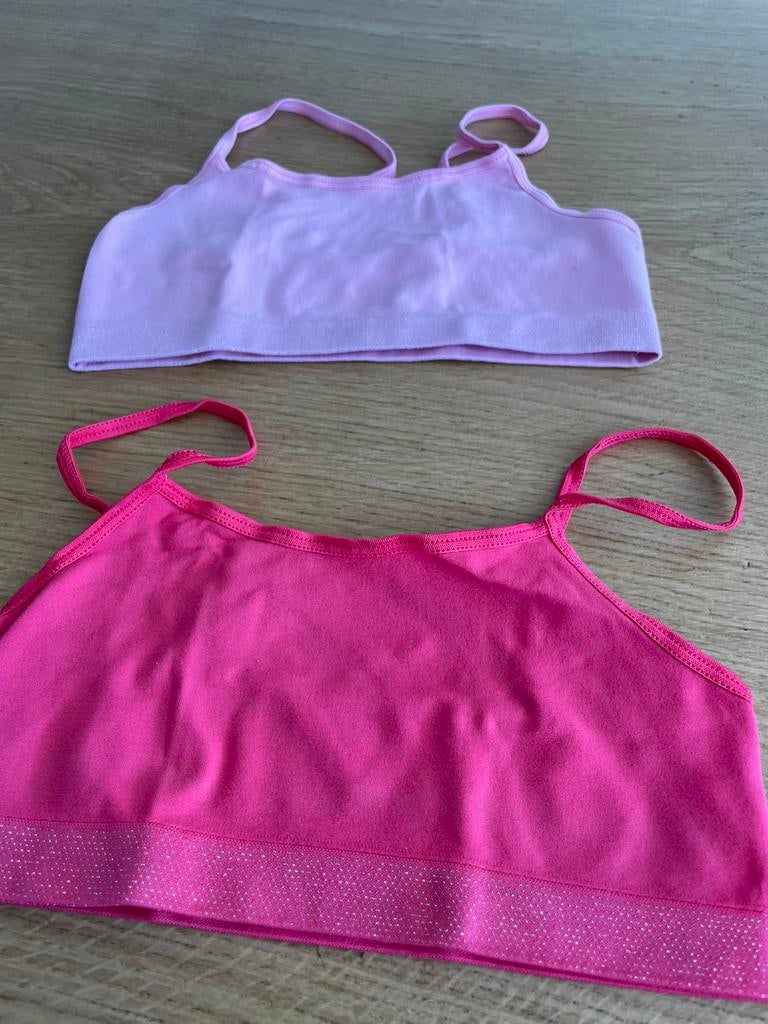 2 x zachte topjes van de hema, maat 134 / 140, goede staat, Ophalen of Verzenden, Zo goed als nieuw, Meisje, Nacht- of Onderkleding