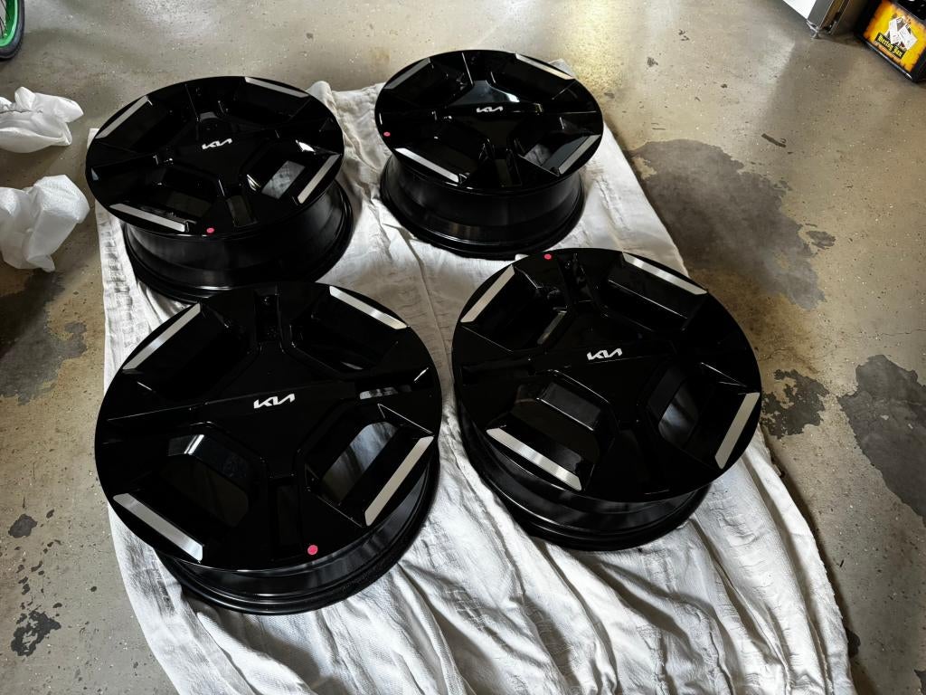 Kia EV3 lichtmetalen velgen 19" Sokcho bi-color, 215 mm, Velg(en), Nieuw, Personenwagen