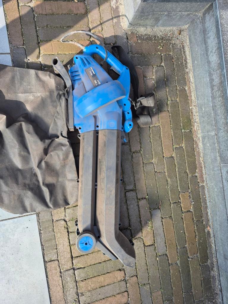 Hyundai Bladblazer/Bladzuiger 2600W met opvangzak, Tuin en Terras, Bladblazers, Gebruikt, Handgedragen, Elektrisch, Met opvangzak