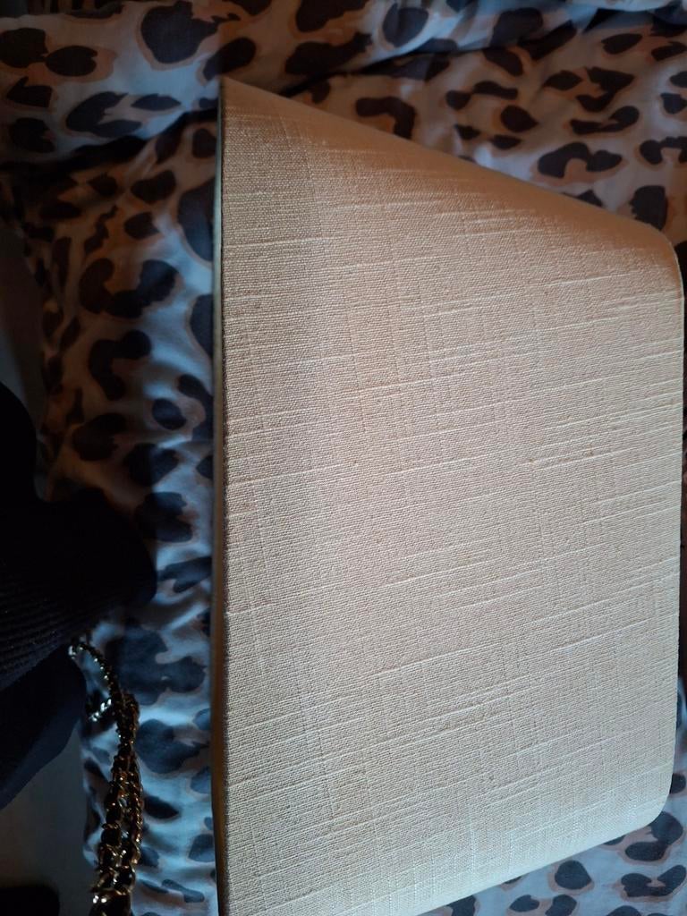 Beige lampenkap, Ophalen