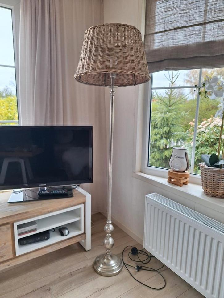 Staande lamp te koop, Huis en Inrichting, Lampen | Vloerlampen, 150 tot 200 cm, Ophalen