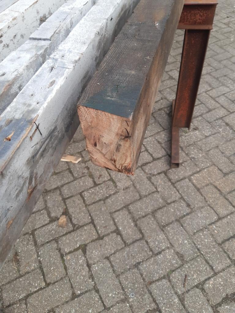 Robuust hardhouten balk - Gebruikt, perfect voor constructie, Doe-het-zelf en Verbouw, Hout en Planken, Ophalen, Gebruikt, Balk