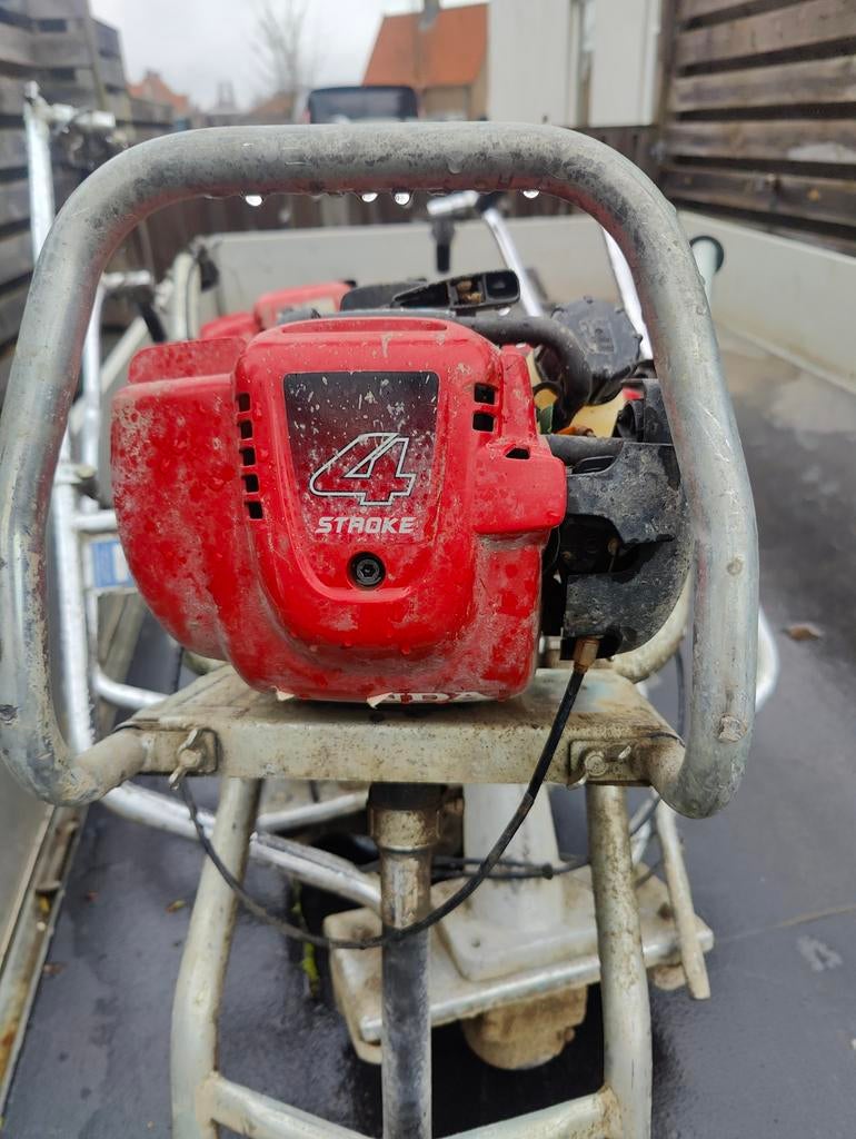 Trilplaatmotoren met Honda GX35 4 takt OHC benzine motoren, Ophalen