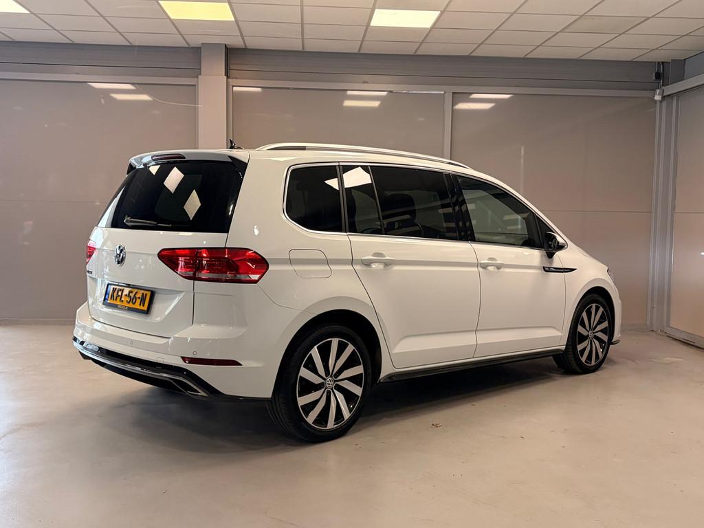 Volkswagen TOURAN 1.5 TSI Highline 7p | LEER | LED | 2 x R-L, 4 cilinders, 150 pk, 7 stoelen, Wit