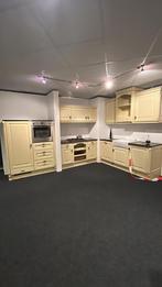 Complete Hoekkeuken/Rechte Keuken met Apparatuur&Natuursteen, Kwaliteitskeukens, Geel, Hoekkeuken, Ophalen of Verzenden