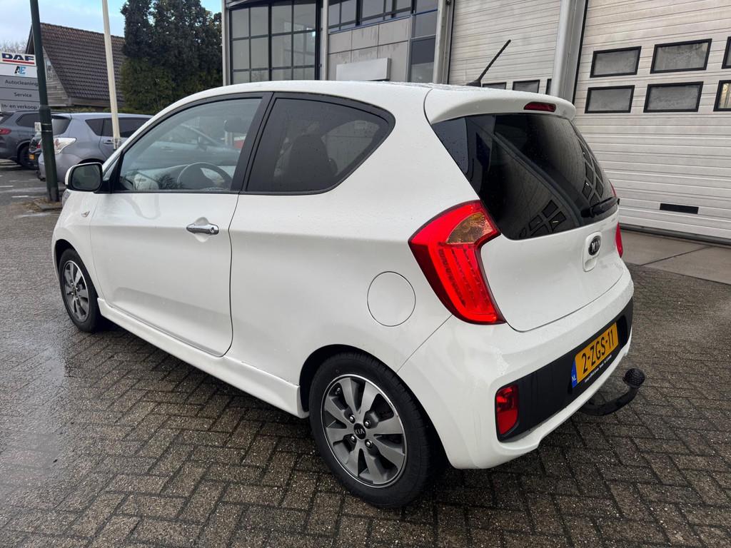 Kia Picanto 1.0 CVVT X-treme AIRCO, TREKHAAK, LEER,, Voorwielaandrijving, Euro 5, Gebruikt, 400 kg