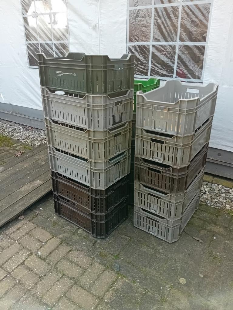 Kratten 16 stuks, Doe-het-zelf en Verbouw, Kratten en Dozen, Ophalen, 40 tot 60 cm, 50 tot 75 cm, Minder dan 35 cm