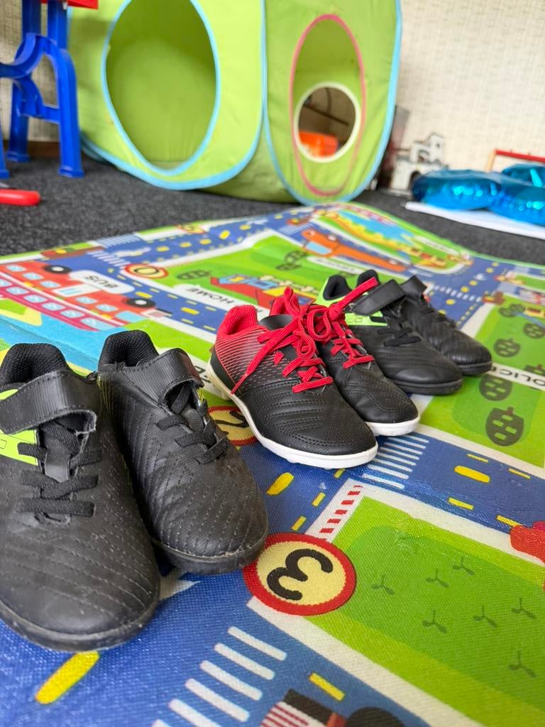 Kipsta, Kinderen en Baby's, Kinderkleding | Schoenen en Sokken, Ophalen, Zo goed als nieuw, Jongen, Schoenen
