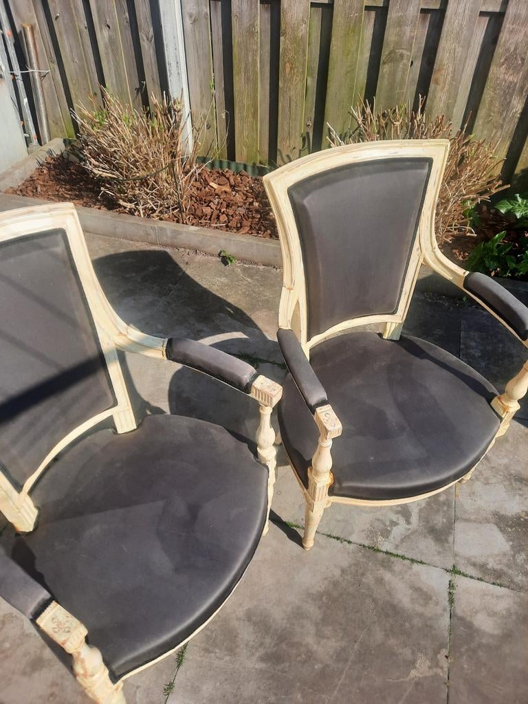 Antieke fauteuils, Ophalen