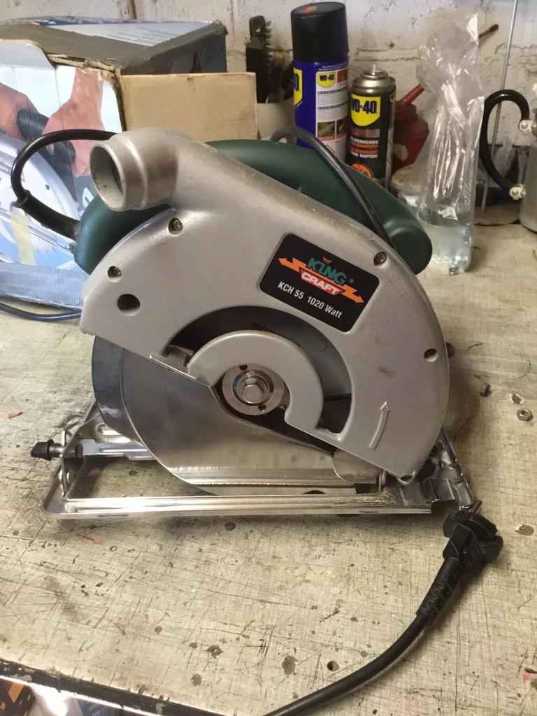 Hand cirkel zaag zonder zaagblad, Doe-het-zelf en Verbouw, Gereedschap | Zaagmachines, Ophalen, Cirkelzaag, Zo goed als nieuw