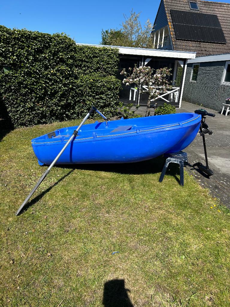 Fun Yak roeiboot met fluistermotor, Watersport en Boten, Ophalen, Gebruikt, Polyester, Met motor