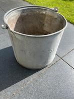 Gietijzeren emmer, rond 35 cm en 30 cm hoog., Huis en Inrichting, Emmers, Ophalen, Gebruikt, Overige materialen