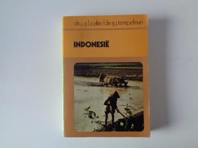 B-18726-5-3 : Reisgids Indonesië, Europa, Ophalen of Verzenden, Reisgids of -boek, Gelezen