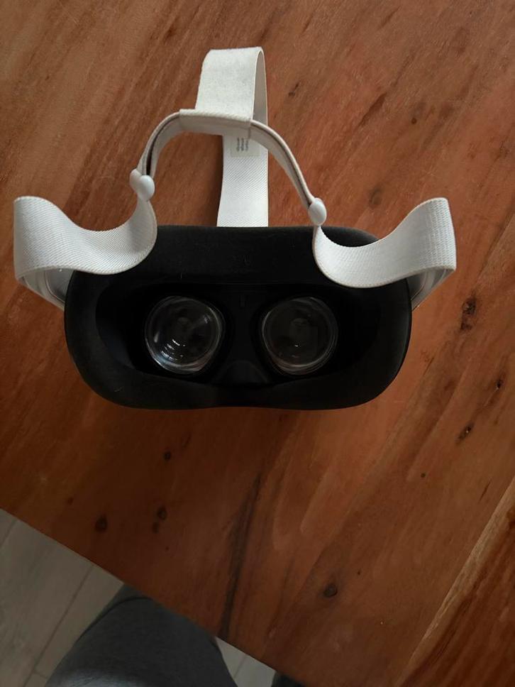 Oculus Quest 2 VR-bril, Spelcomputers en Games, Virtual Reality, Gebruikt, Overige platformen, VR-bril, Ophalen