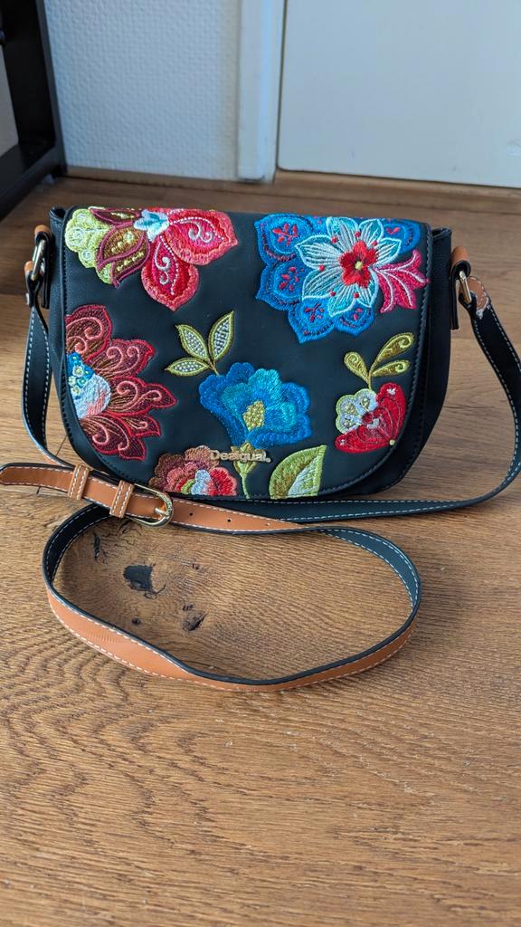 Desigual crossbody tas, Sieraden, Tassen en Uiterlijk, Tassen | Schoudertassen, Zo goed als nieuw, Zwart, Ophalen of Verzenden