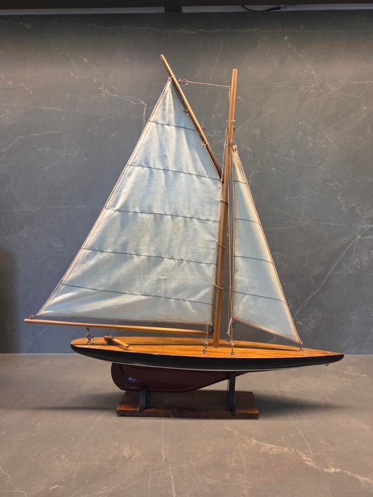 Decoratief model zeilboot, Ophalen
