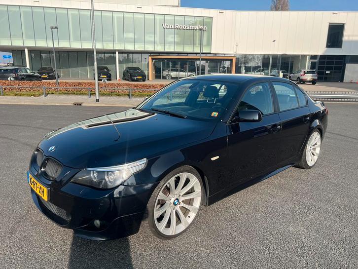 BMW 5-Serie 3.0 I 530 AUT 2005 M-PAKET ORIG NETHERLANDS AUTO, Auto's, BMW, Particulier, 5-Serie, ABS, Adaptieve lichten, Airbags