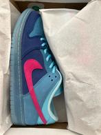 Nike SB Dunk Low Pro QS Deep Royal Blue/Active Pink, Ophalen of Verzenden, Nieuw, Blauw, Sneakers of Gympen