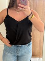 Zara V-hals top, Kleding | Dames, Tops, Maat 38/40 (M), Zwart, Ophalen of Verzenden, Zonder mouw