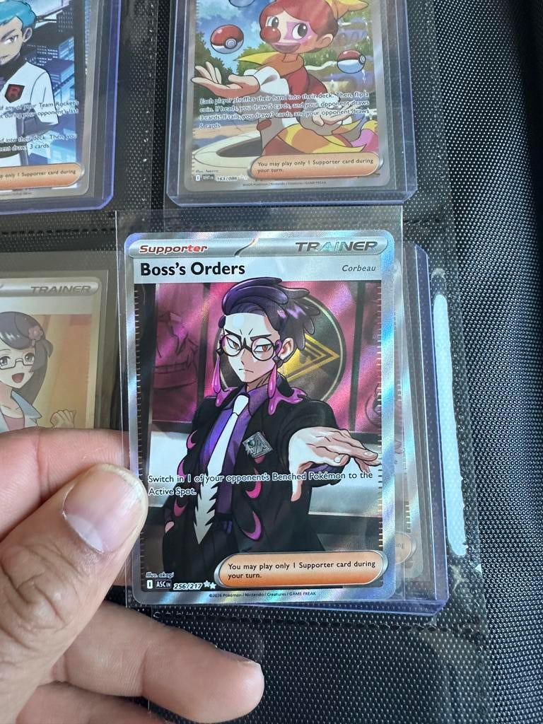 Boss's Orders (Corbeau) - Pokémon TCG Kaart, Ophalen of Verzenden, Zo goed als nieuw, Losse kaart