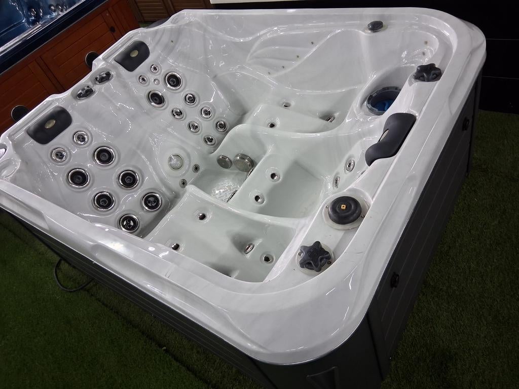 Balboa jacuzzi 2 ligplaatsen spa incl bezorging&garantie, Ophalen of Verzenden, Gebruikt, Filter