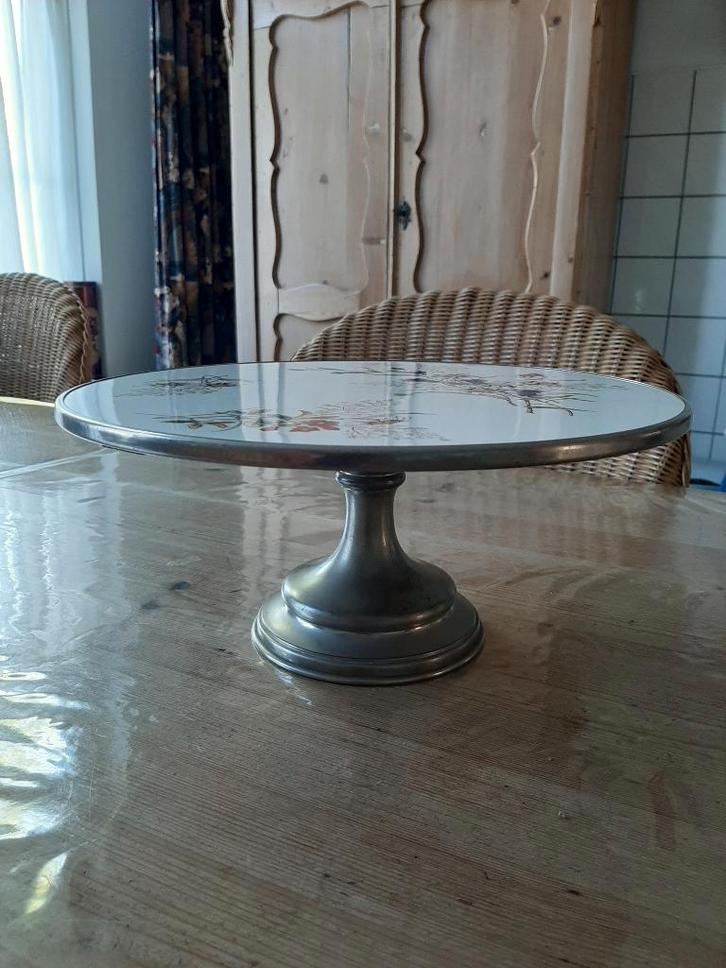 ANTIEK - PLATEAU -  TAART / GEBAK - AARDEWERK & METAAL, Huis en Inrichting, Keuken | Servies, Zo goed als nieuw, Bord(en), Overige stijlen