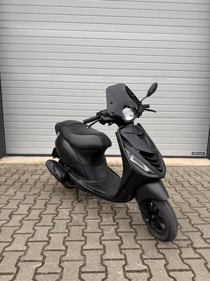 Piaggio zip 2016 full option, Fietsen en Brommers, Brommeronderdelen | Scooters, Zo goed als nieuw, Piaggio, Overige typen, Ophalen of Verzenden