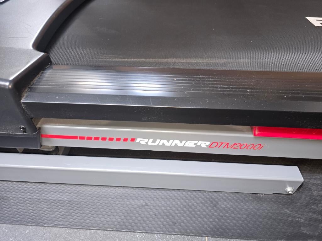 loopband runner DTM2000I, Sport en Fitness, Fitnessapparatuur, Ophalen, Zo goed als nieuw, Loopband