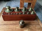 Antieke koperen gewichten set in houten blok, Antiek en Kunst, Ophalen