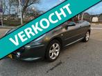 Peugeot 307 CC 2.0-16V / airco / cruise.control / leder / pd, Gebruikt, 4 cilinders, Cabriolet, 4 stoelen