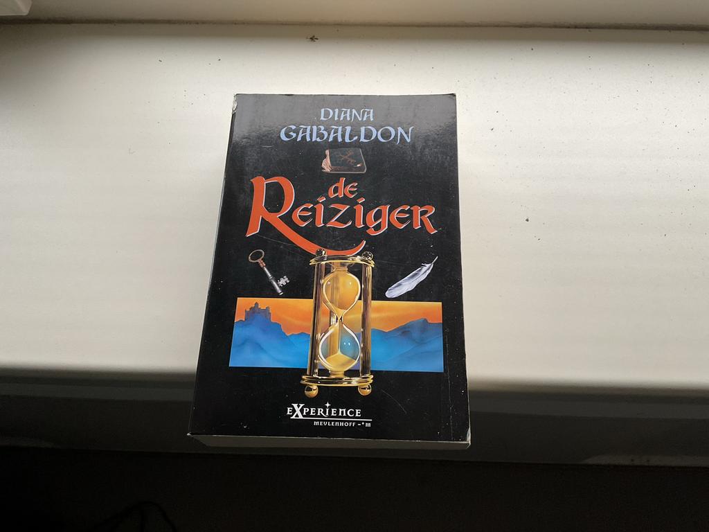 De Reiziger - Diana Gabaldon, Ophalen of Verzenden, Gelezen