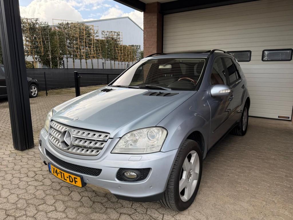 Mercedes-benz M-KLASSE ML500 keyless Carplay camera leder, Auto's, Gebruikt, 8 cilinders, Leder, Bedrijf