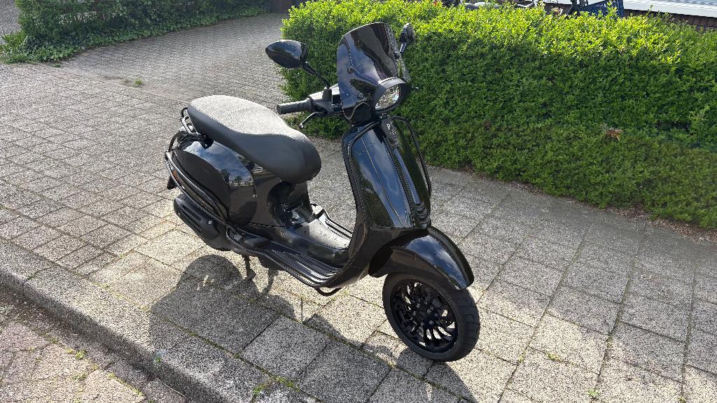 Vespa Sprint | Dark Midnight Blue | 1e eigenaar, Ophalen, Maximaal 45 km/u, Vespa S, Zo goed als nieuw
