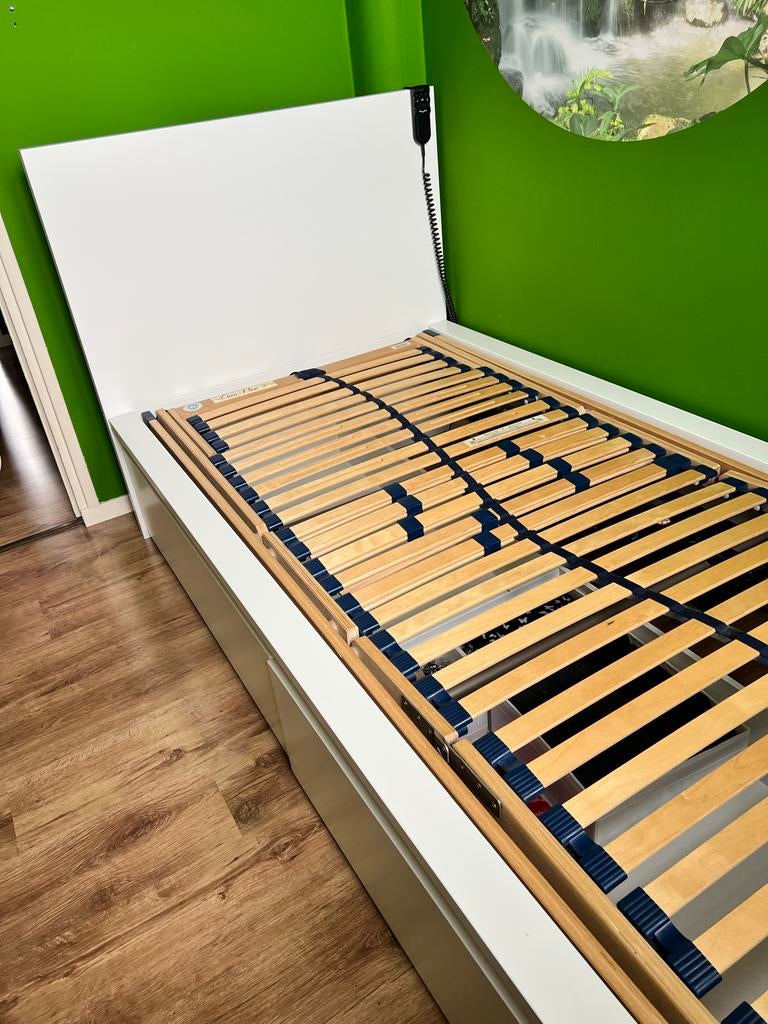 IKEA Malm bed met 2 lades, Huis en Inrichting, Slaapkamer | Bedden, Ophalen, 90 cm, Eenpersoons, Wit