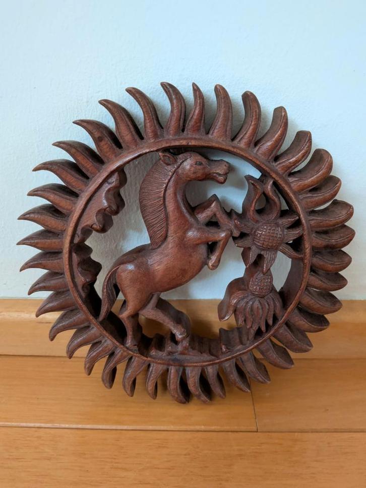 Hout gesneden wanddecoratie paard 20cm breed, Huis en Inrichting, Woonaccessoires | Wanddecoraties, Gebruikt, Ophalen of Verzenden