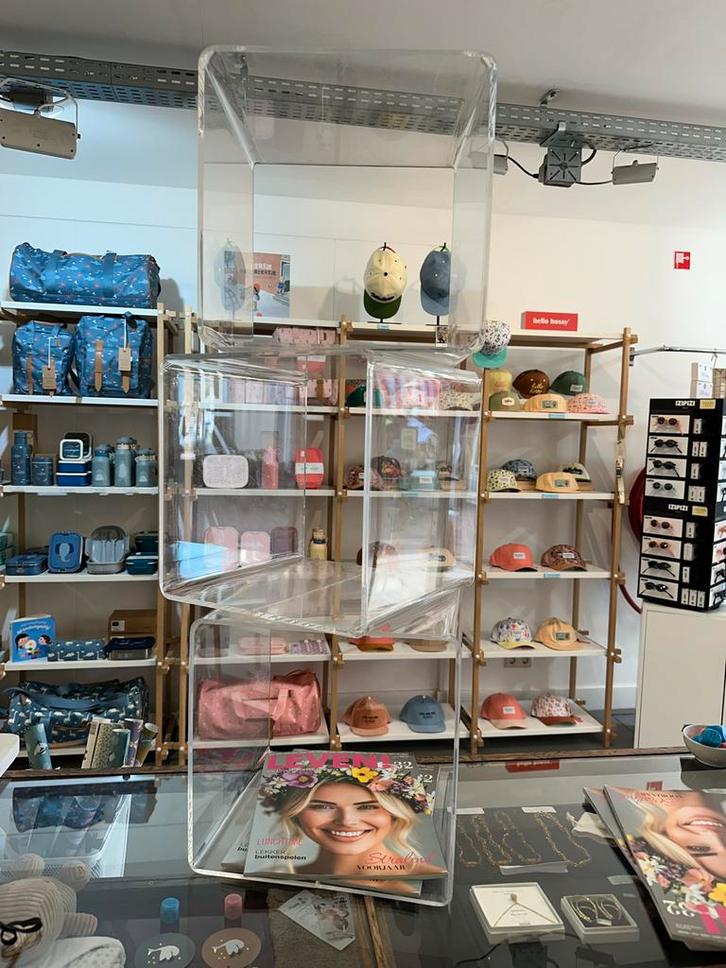 3 stuks Plexiglas Presentatie Kubus 30x30x30 cm, Antiek en Kunst, Antiek | Kantoor en Zakelijk, Ophalen of Verzenden