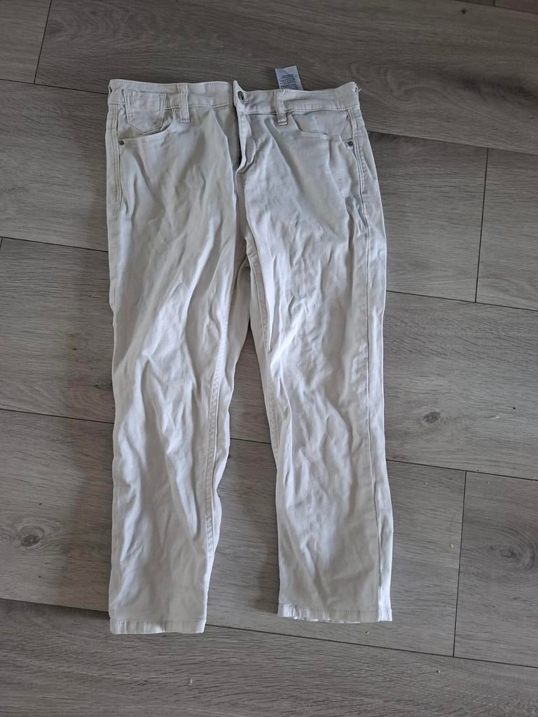 Witte capri broek van edc by esprit, maat 29, Kleding | Dames, Spijkerbroeken en Jeans, Verzenden, Wit, Zo goed als nieuw, W28 - W29 (confectie 36)