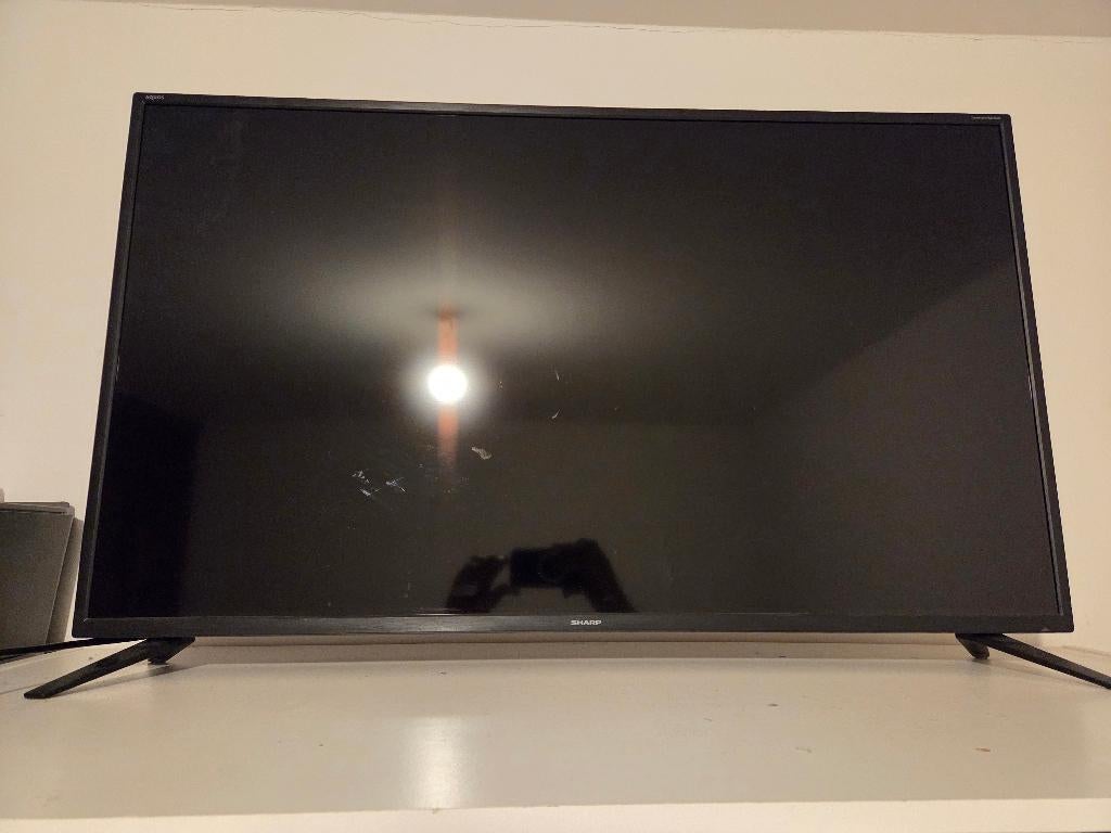 Sharp Aquos 40BJ2E – 40 inch | 4K Ultra‑HD | Smart‑TV, Ophalen, 50 Hz, Zo goed als nieuw, 40 tot 60 cm