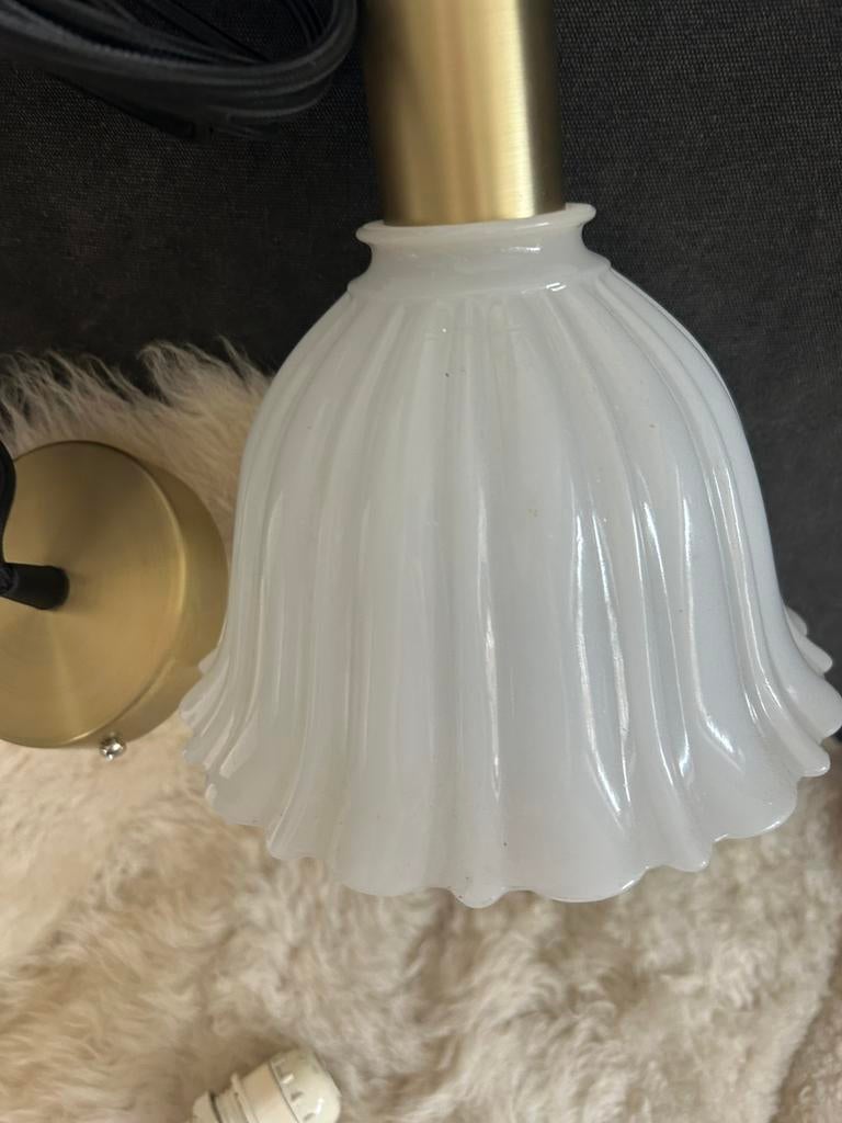 Opaline antiek frans lampje met oude en nieuwe fitting, Huis en Inrichting, Lampen | Lampenkappen, Ophalen, Gebruikt, Wit, Rond