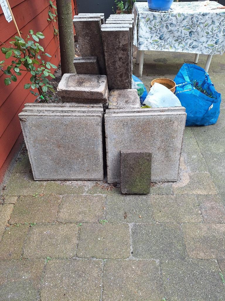 tuintegels 5 x groot en Kloostermoppen GRATIS, Ophalen, Gebruikt, Beton, Terrastegels