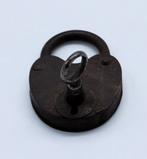 Antiek hangslot., Ophalen of Verzenden