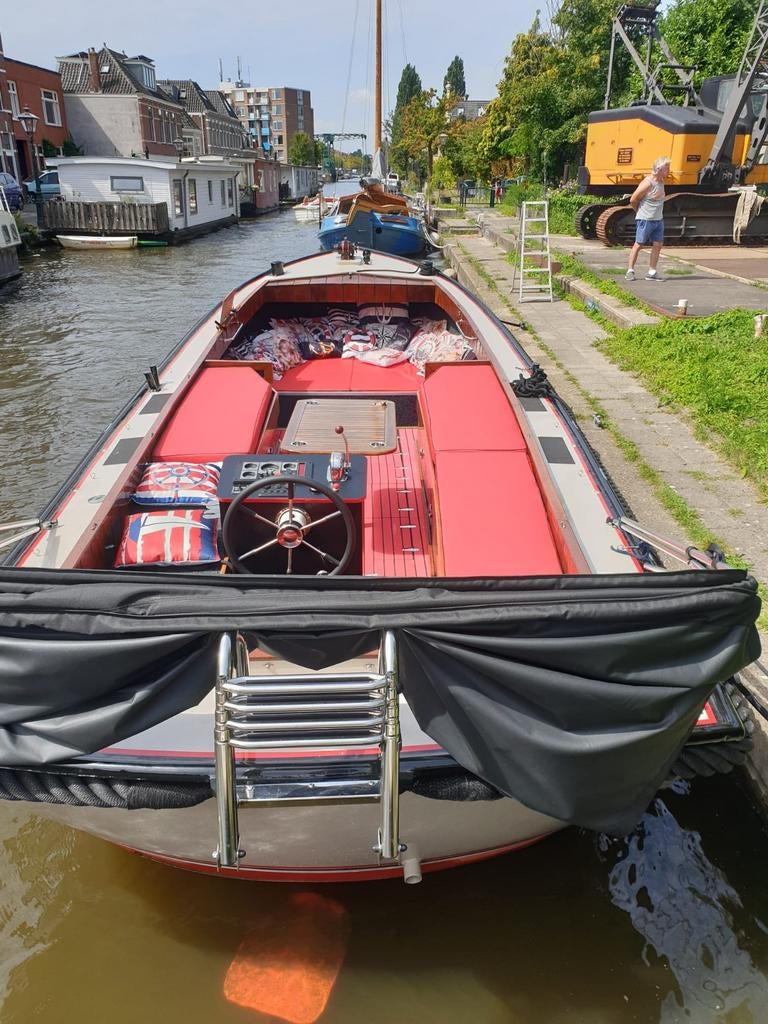 Tukker sloep met rood interieur, Watersport en Boten, Sloepen, 10 tot 30 pk, 6 meter of meer, Binnenboordmotor, Diesel, Polyester