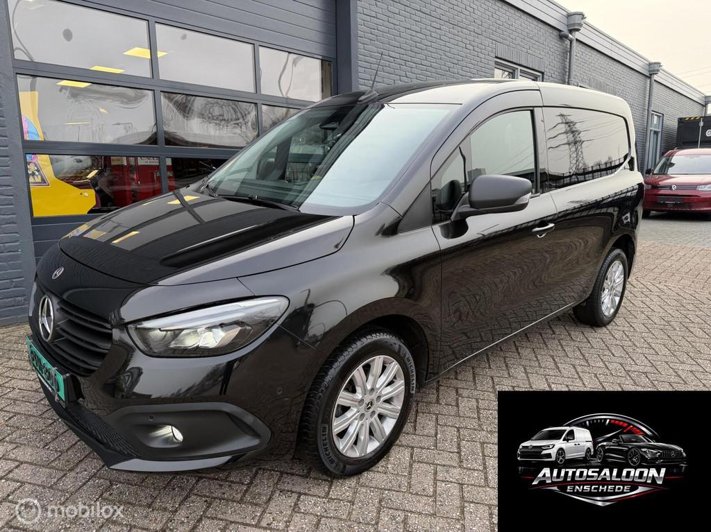 Mercedes Citan 110 11-2021 Airco Navi Camera LED Cruise Cont, Voorwielaandrijving, Stof, Zwart, 4 cilinders