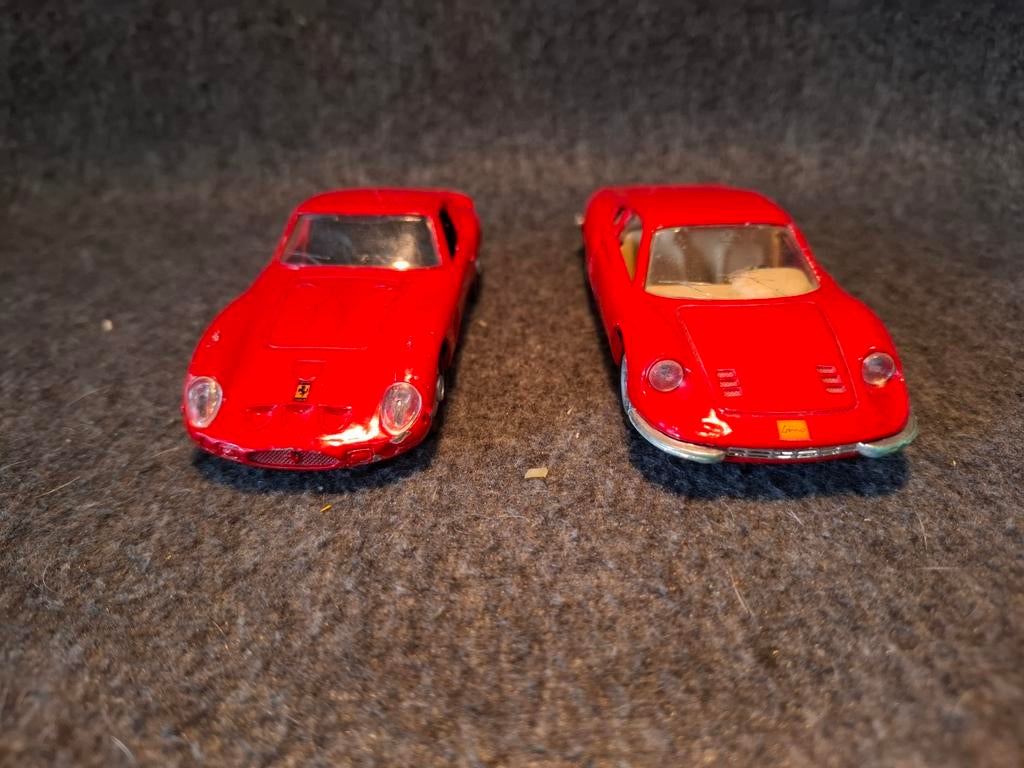 2X    FERARRI, Hobby en Vrije tijd, Modelauto's | 1:43, Ophalen of Verzenden, Zo goed als nieuw, Auto, Overige merken