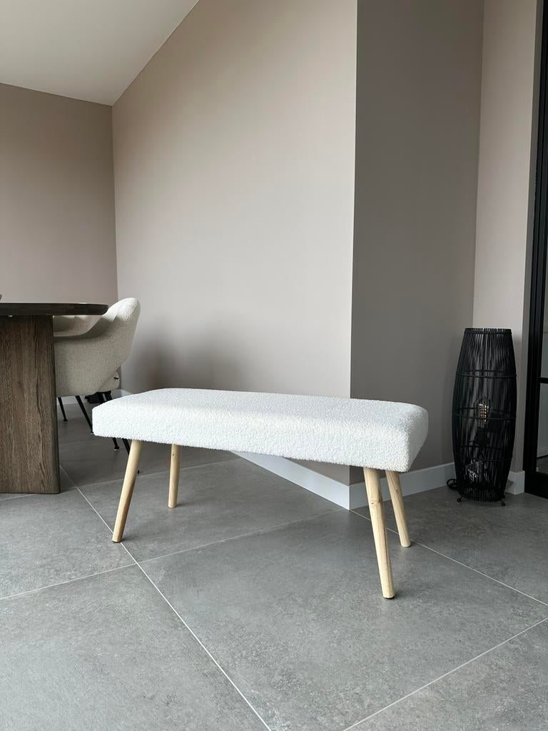 Stijlvol teddy bankje / bouclé bankje wit, Ophalen, Zo goed als nieuw