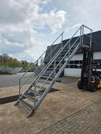 Stalen trap met bordes gegalv hoog 3,15mtr nor011