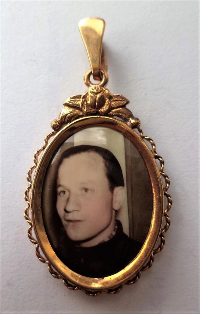 Prachtig Antiek Jugendstil gouddoublé foto-medaillon (1014), Sieraden, Tassen en Uiterlijk, Antieke sieraden, Hanger, Overige materialen