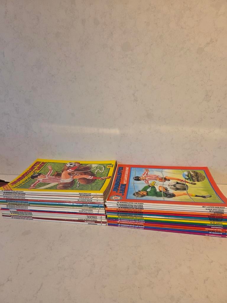 De Wondersloffen van Sjakie - Complete serie 1 tm 33, Complete serie of reeks, Ophalen of Verzenden, Gelezen