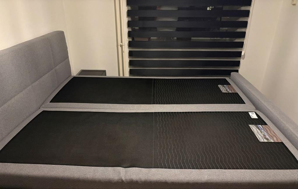 Gratis 2 matrassen 90x200 (geschikt voor bed van 180x200), Gebruikt, Wit, Overige typen, Tweepersoons