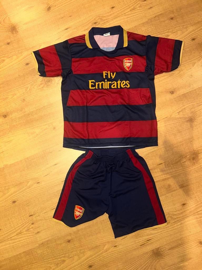 Arsenal kinder voetbalshirt Van Persie - Maat M, Ophalen of Verzenden, Gebruikt, Jongen of Meisje